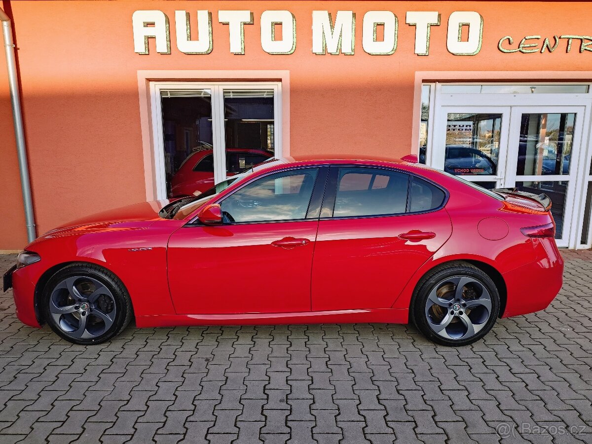 Alfa Romeo Giulia 2017 2.2 JTDM Veloce 154 kW - 2