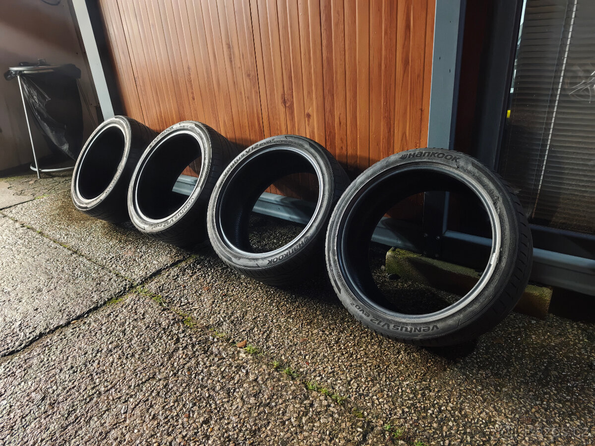 Letní pneu Hankook 235 40 18 celá sada - 2