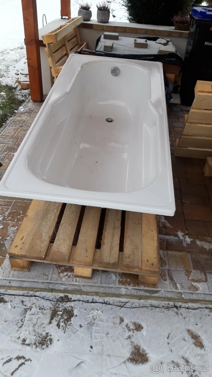 Koupelnová vana - 2