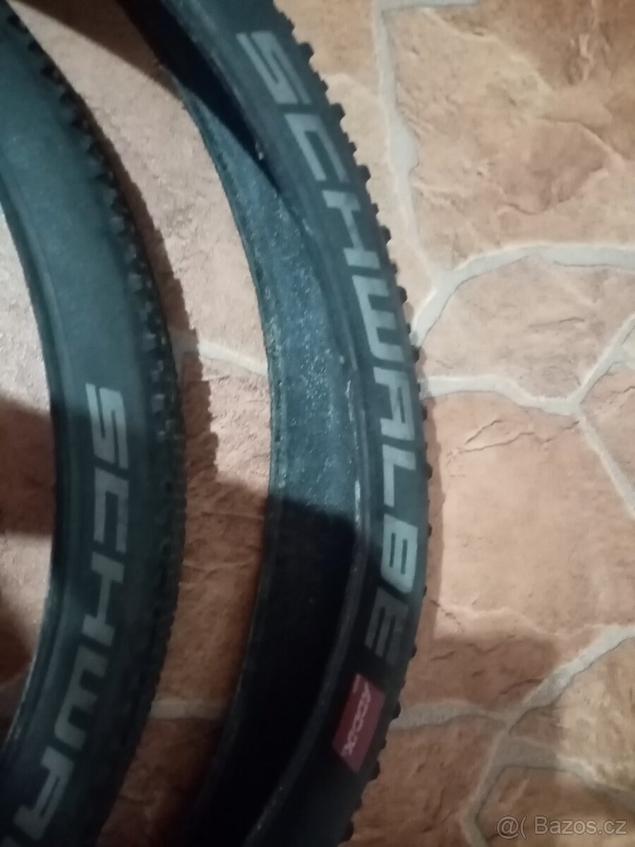 PNEU29"+SEDLO KARBONOVÉ - 2