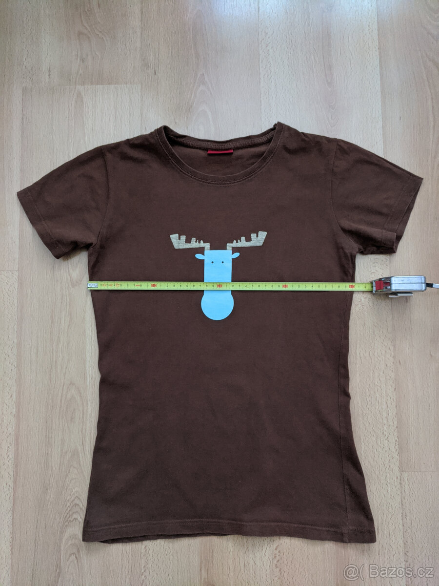 Hnědé dámské tričko se sobem - 2
