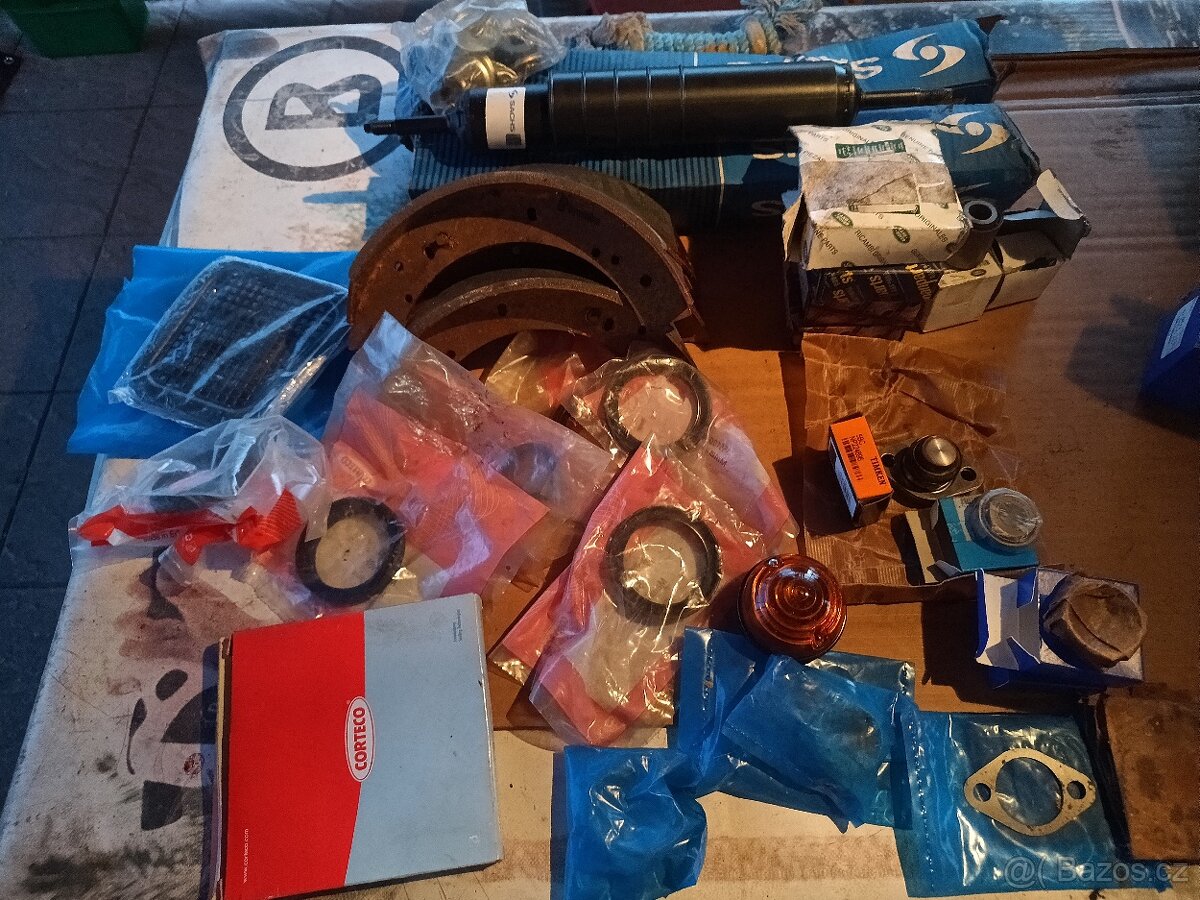 Land Rover Defender - 2