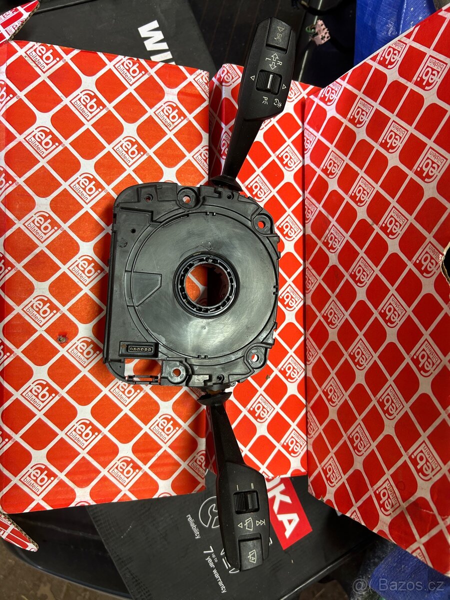 Bmw e90/91 atd. Páčky pod volant - 2