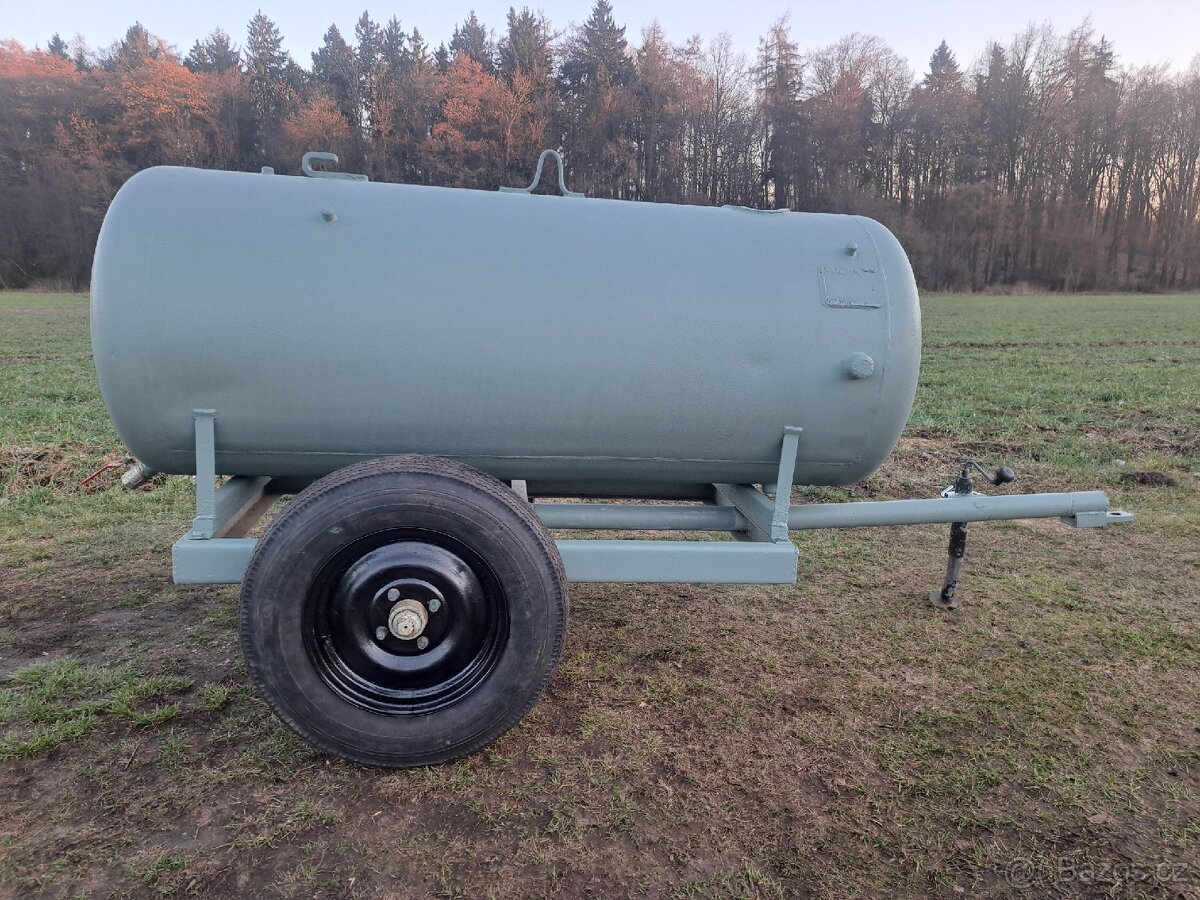 Cisterna na vodu,lejta,napáječka - 2