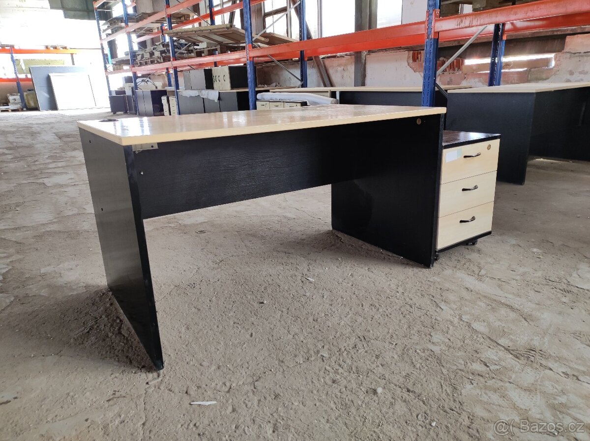 Kancelářské stoly a zásuvky - 2