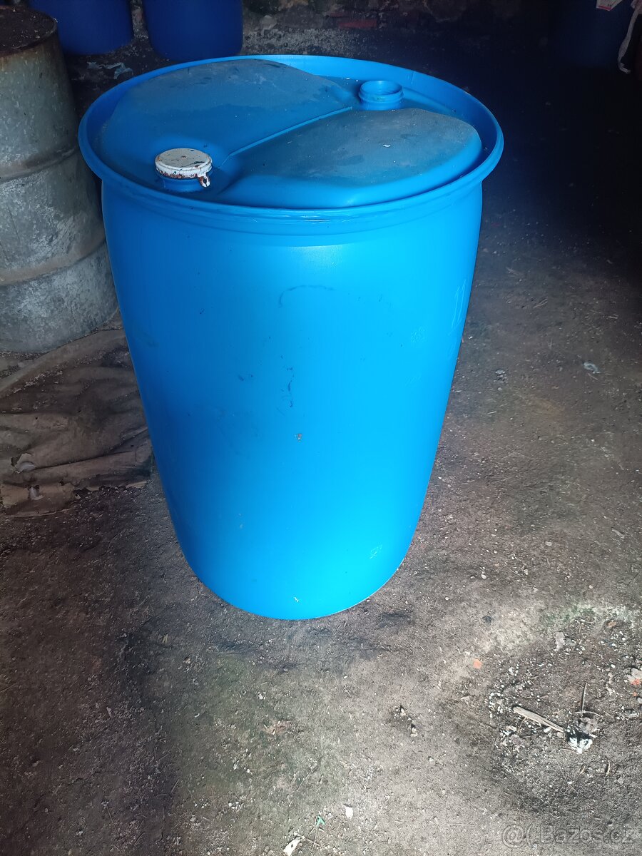Plastové sudy - 2