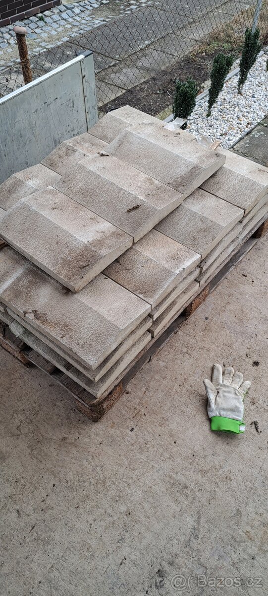 Prodám plotové tvárnice a stříšky KB Blok - 2