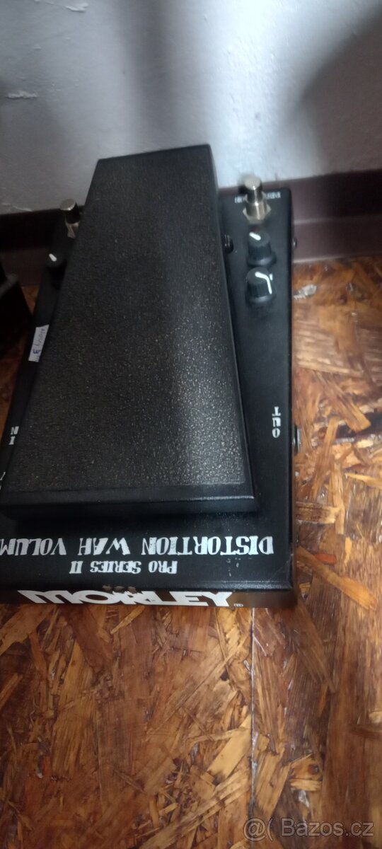 Prodám mix, wah, chorus - 2