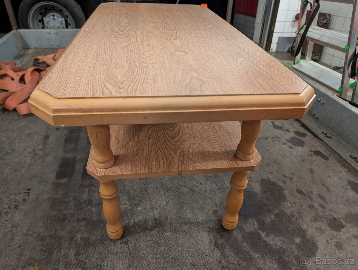 Konferenční stolek - 2