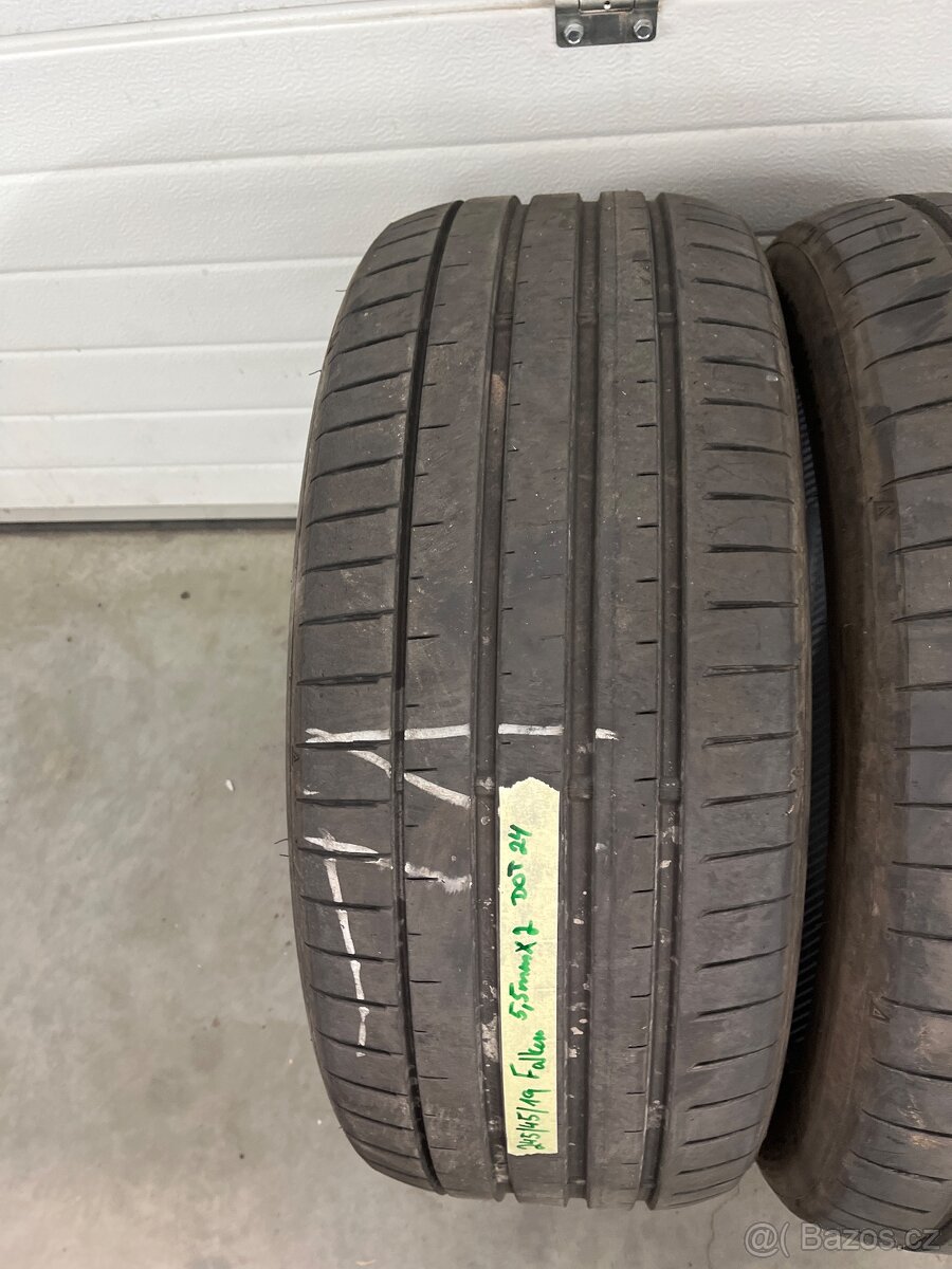 Letní pneu 245/45/19 - 2