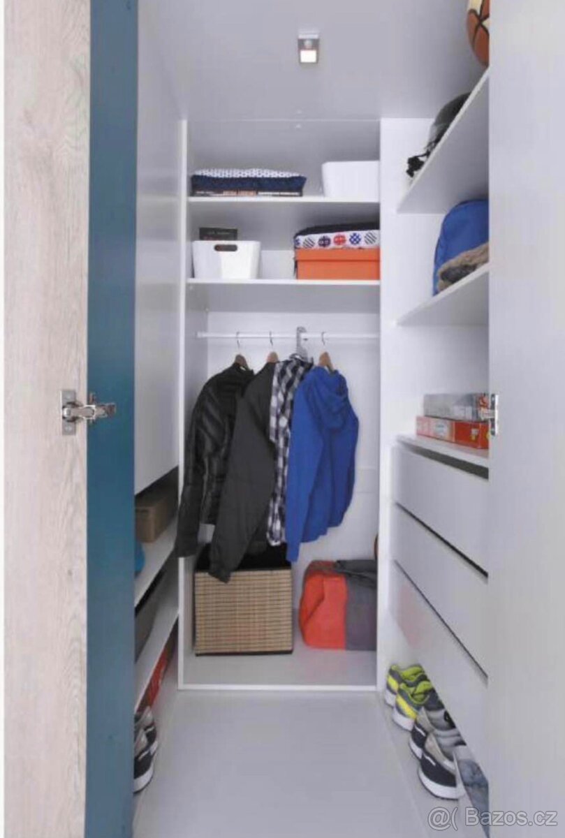 Dětská šatní skříň - 2