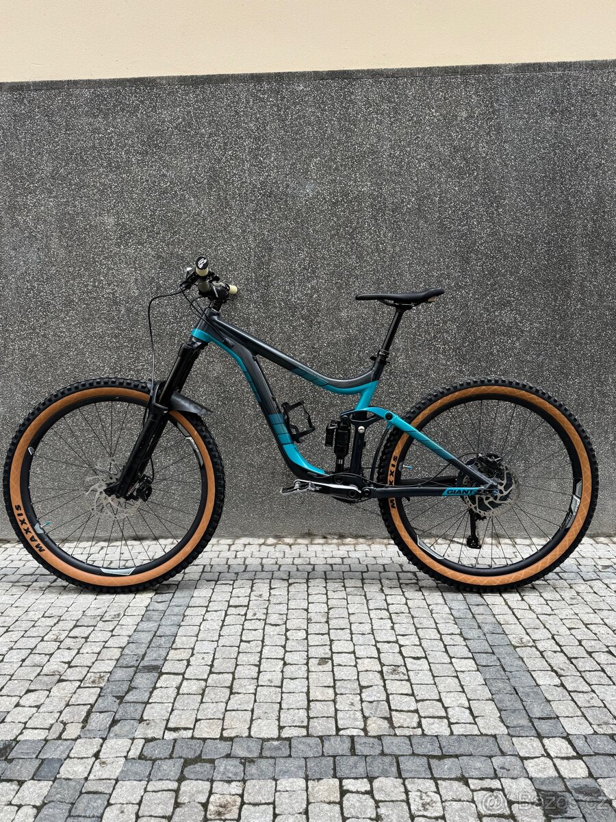 Giant Reign, 27.5",Velikost M - 2