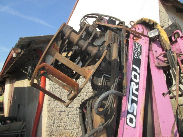 hydraulická ruka ostroj - 2