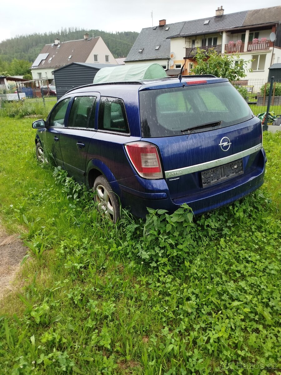 Opel Astra H 1.9 CDTI - 2