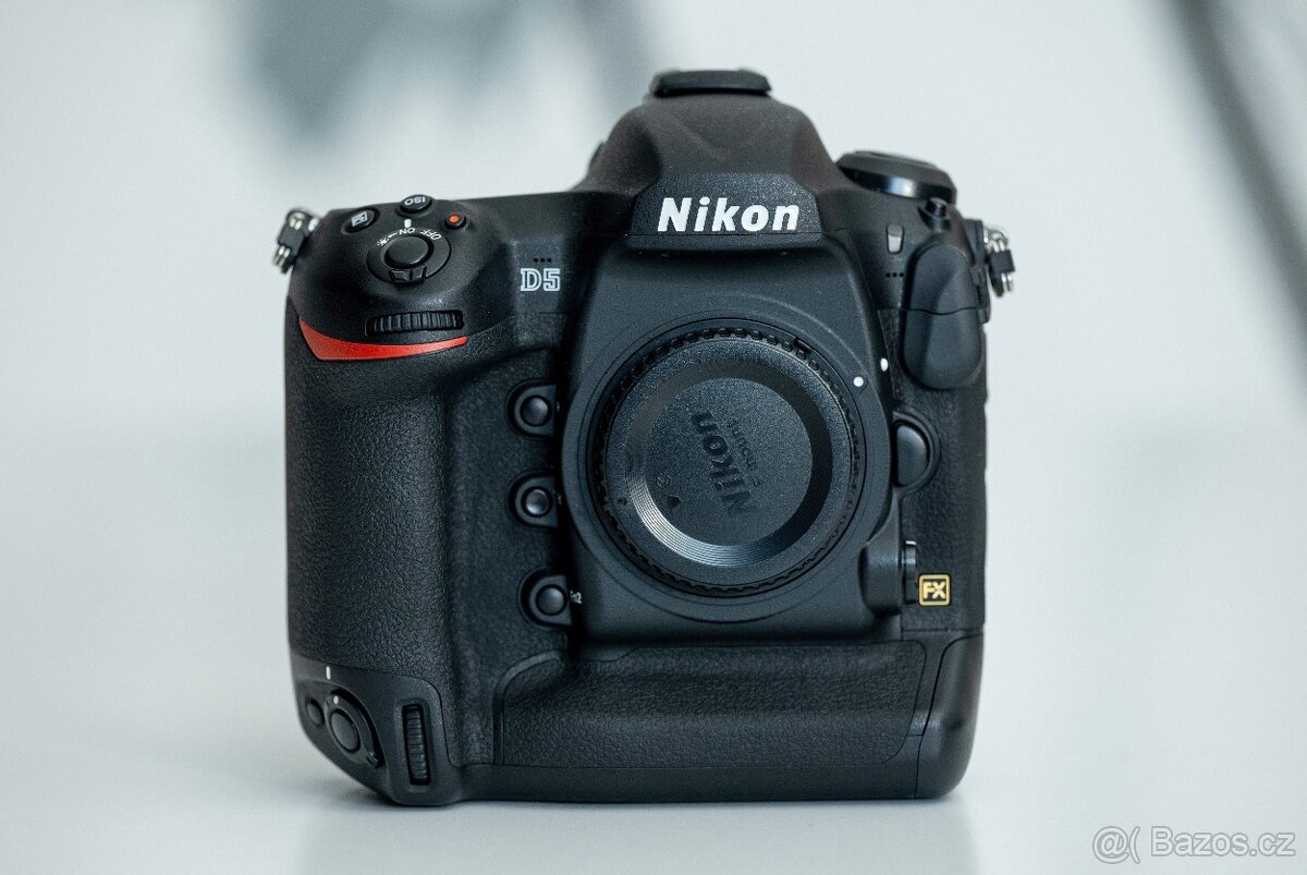 NIKON D5 - závěrka pouhých 4003 - 2