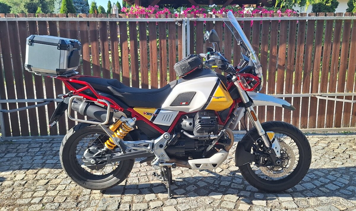Moto Guzzi V85 TT - 2