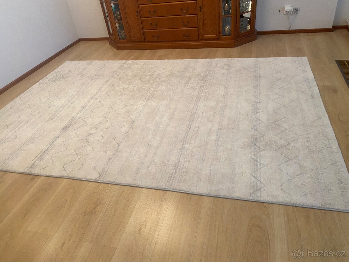 Prodám koberec- jako nový - 2