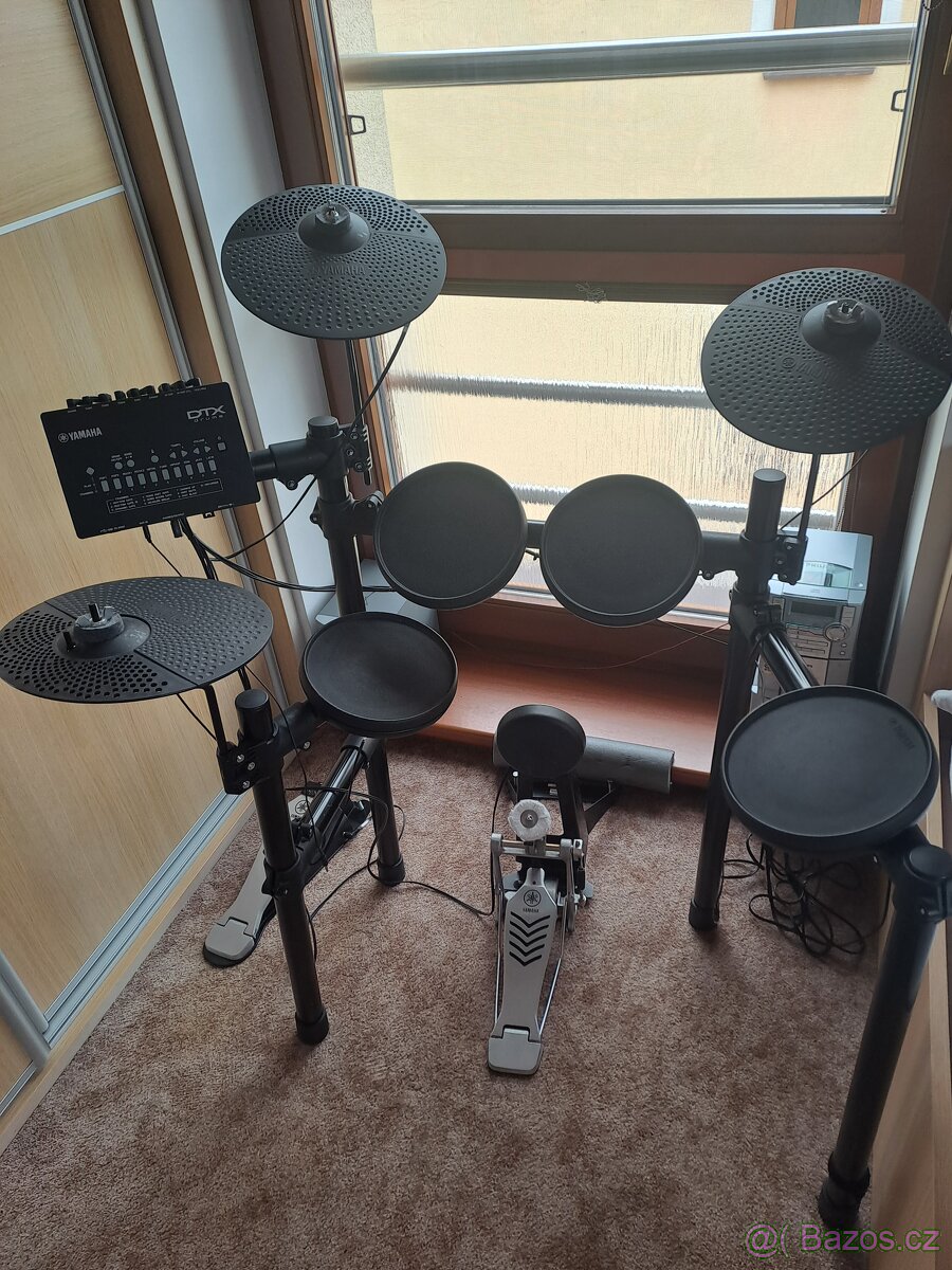 Elektronická bicí sada Yamaha DTX432k - 2