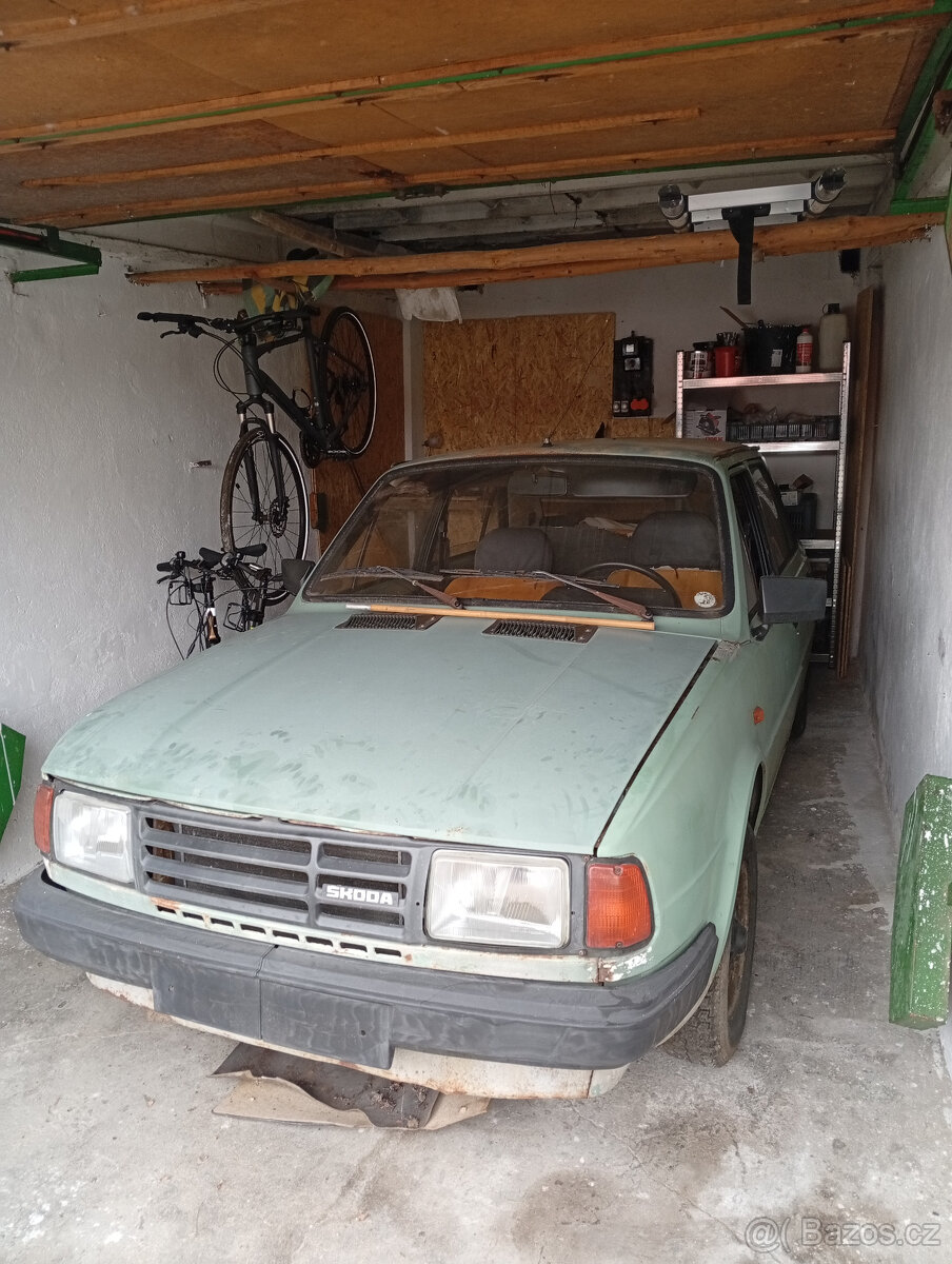 Škoda 105 - 2