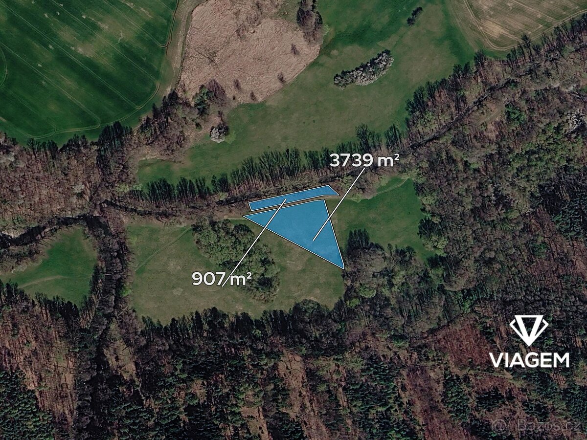 Pole 4 646 m², Podíl 33 % o výměře 1 549 m² - 2