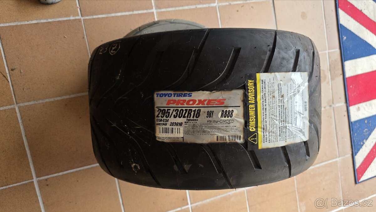 Semislick Toyo Proxes 295/30ZR18. 2x - 2