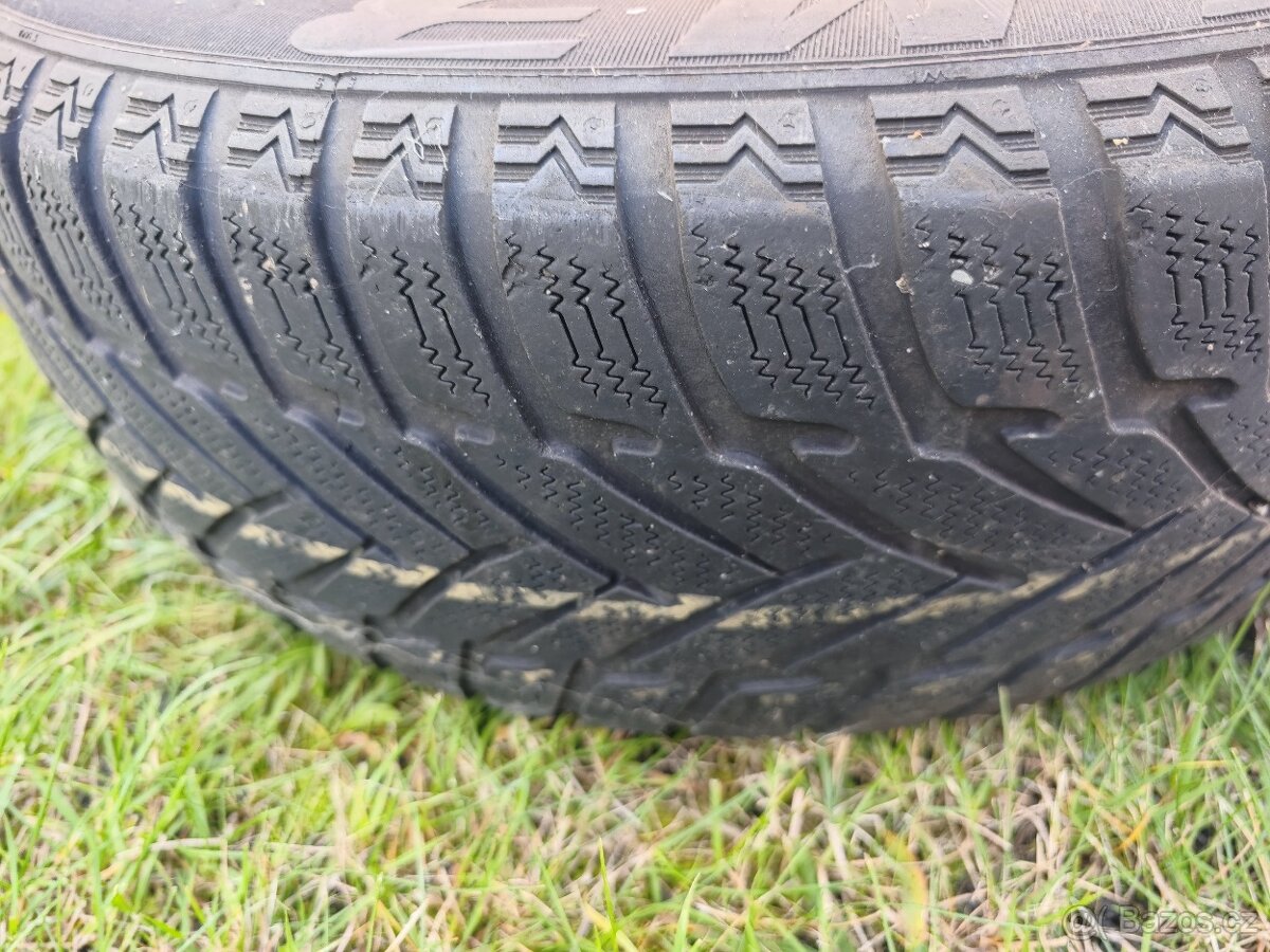 Sada 4 ks disky s pneu a poklice 195/65/R 15 - 2