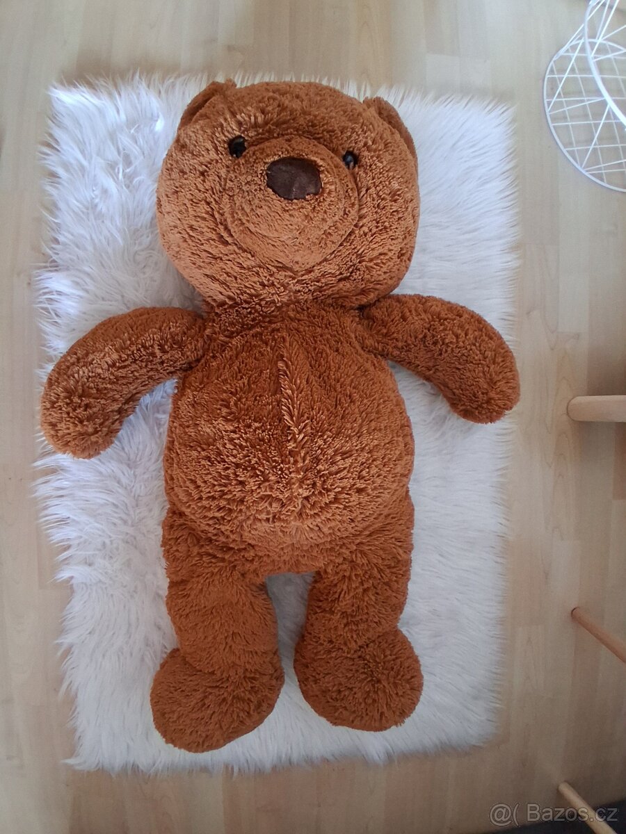 Velký plyšový medvěd - 2