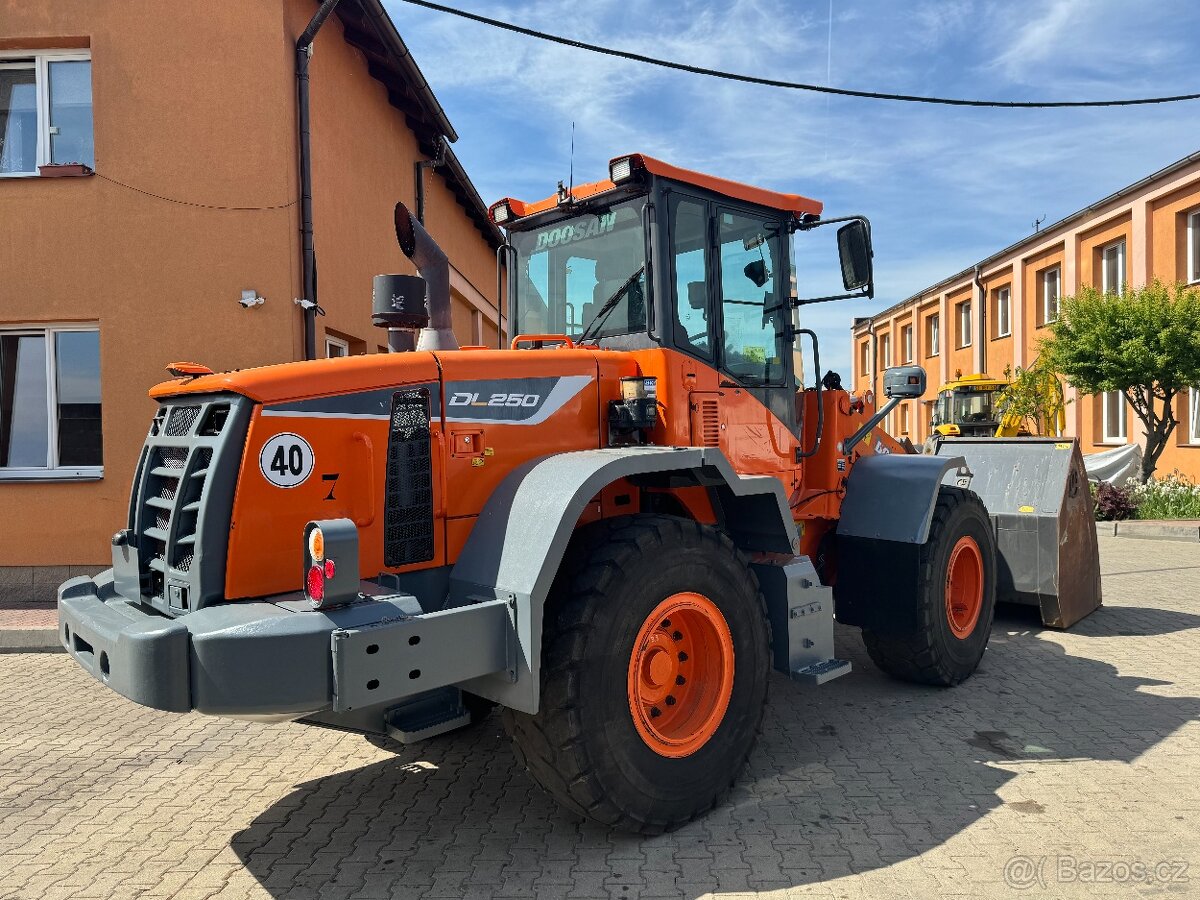 DOOSAN DL250 - 2
