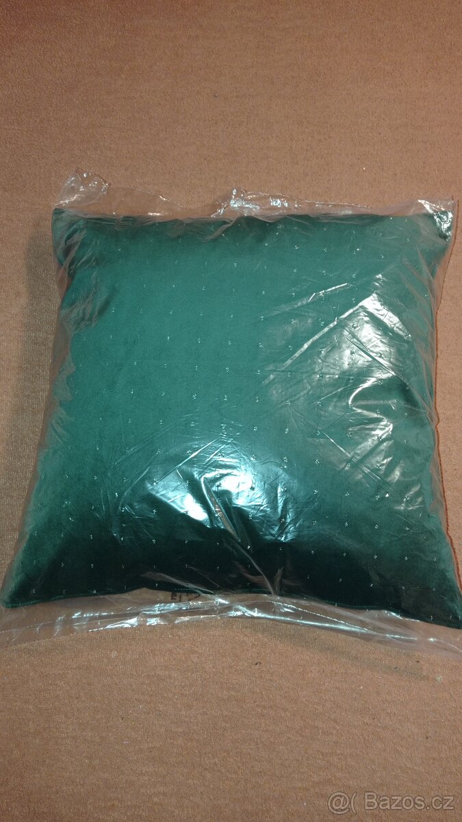 Nové sametové dekorační polštářky 40x40 - 2