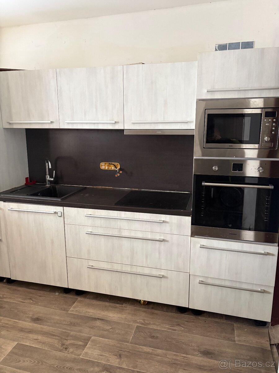 Kuchynská linka - 2