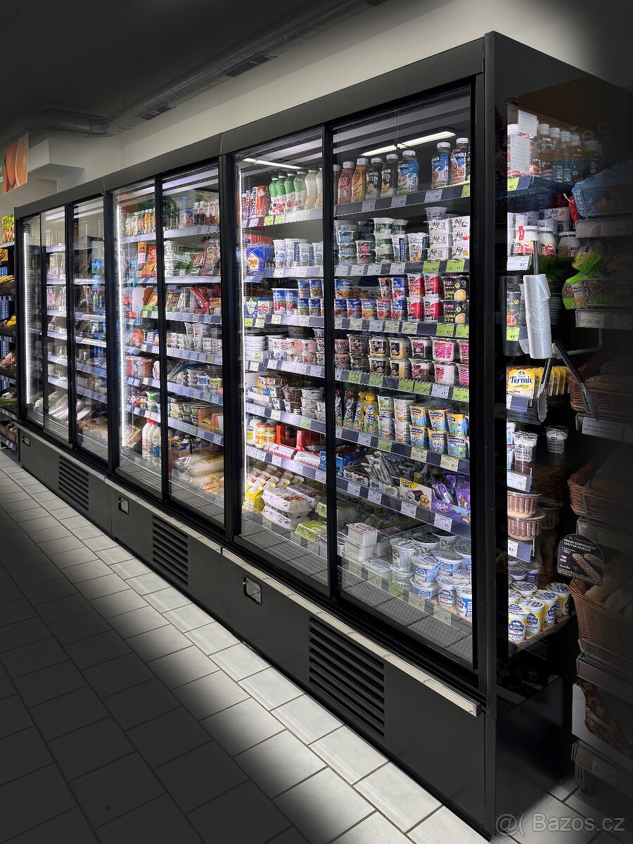 Přístěnná vitrína IM 2,5m - 2