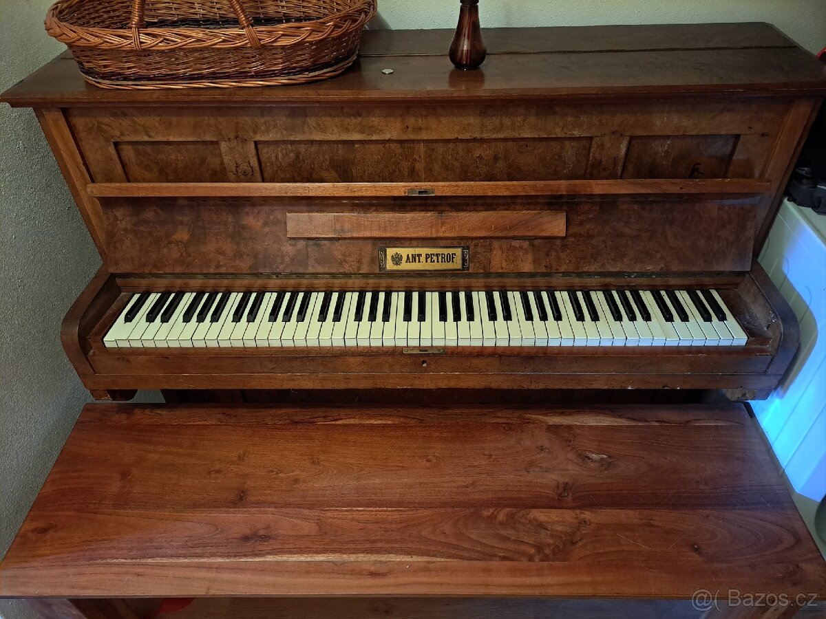 Prodam piano Petrof polopancir vymena - 2