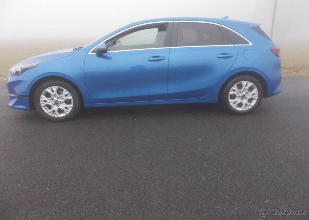 Kia Cee´d 1,5 1 maj koup ČR DPH benzín manuál 118 kw - 2