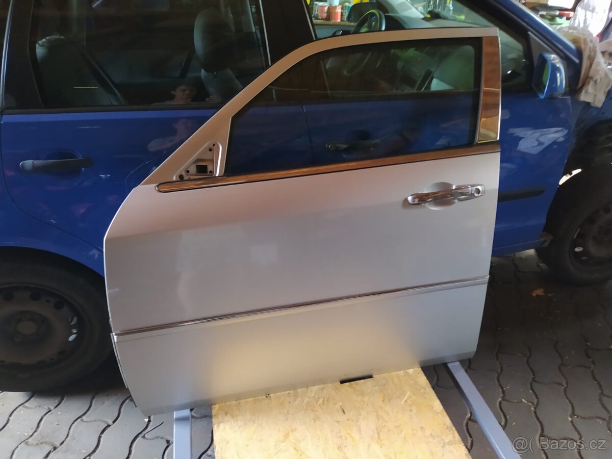 Chrysler 300C - Dveře řidiče - 2