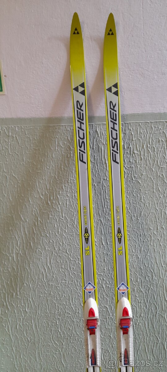 Běžecká lyže Fischer a hůlky Leki - 2