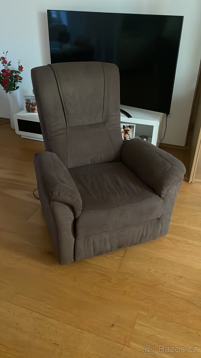 Polohovací křeslo na elektřinu - 2