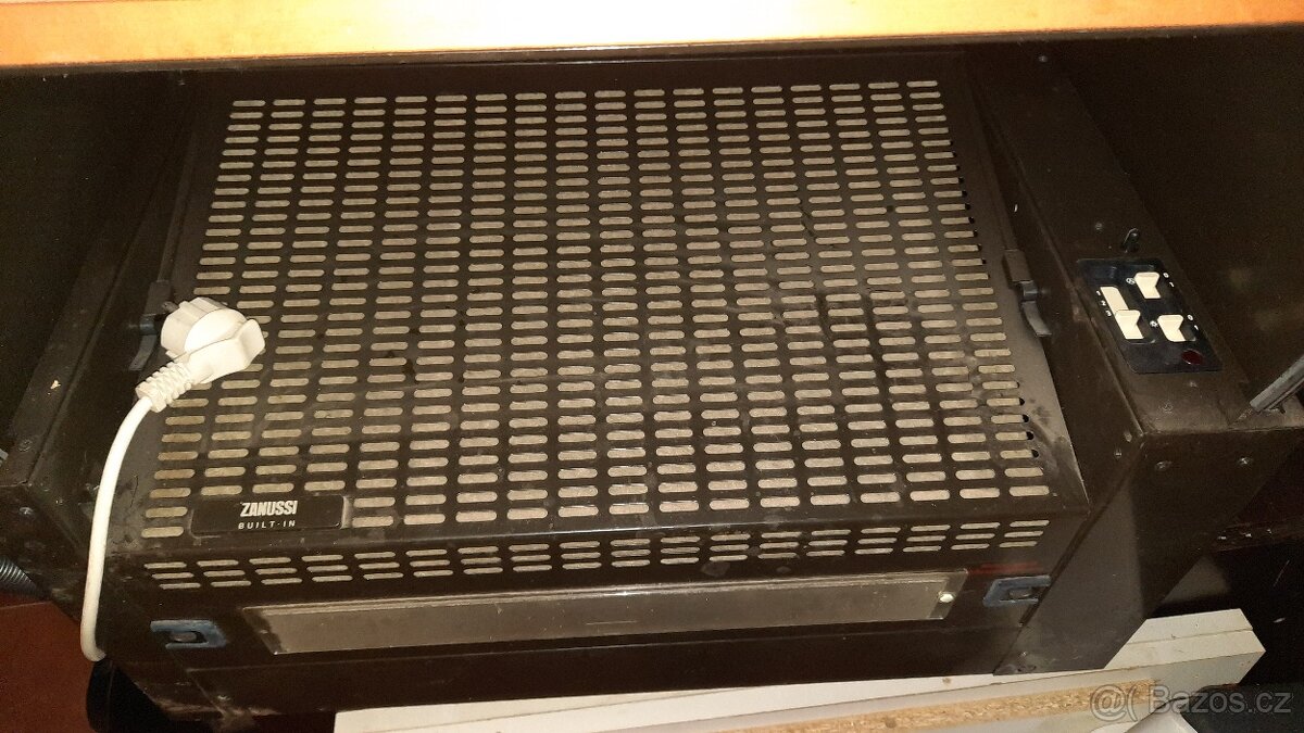 Digestoř výklopná zn.Zanussi - 2