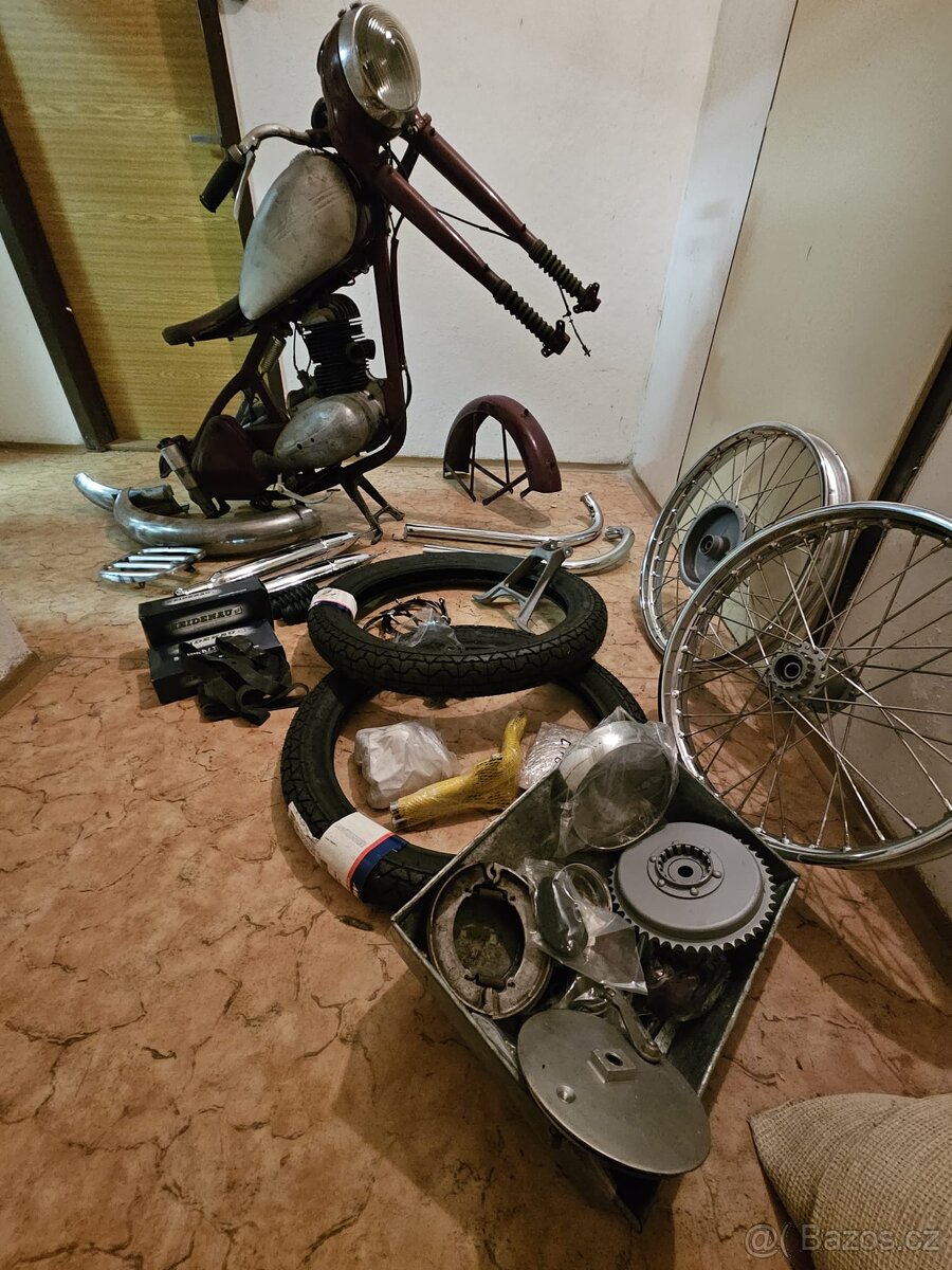 Jawa 250 Pérák - 2