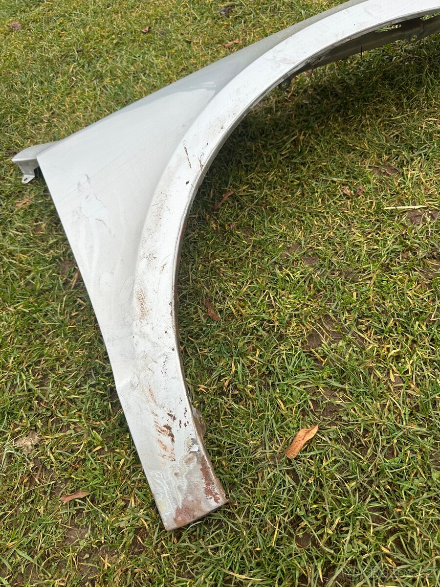 Přední blatníky pravý + levý Škoda Superb 2 - 2