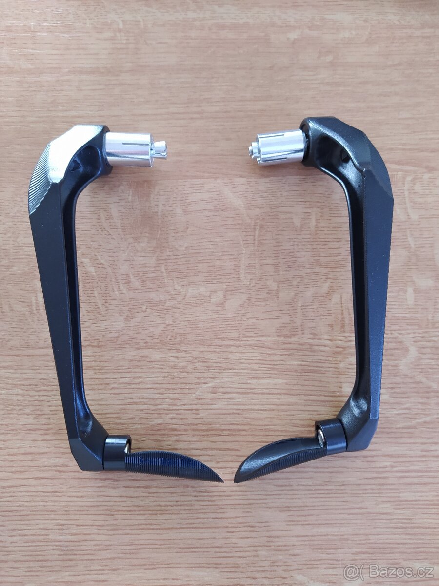 Chrániče páček na motorku černá/vruby - 2