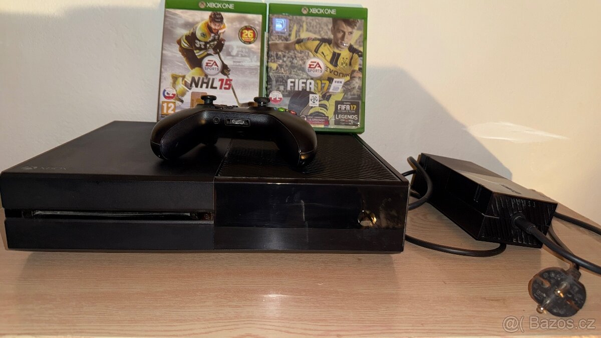 Xbox One 500GB + Ovladač + Hry - 2