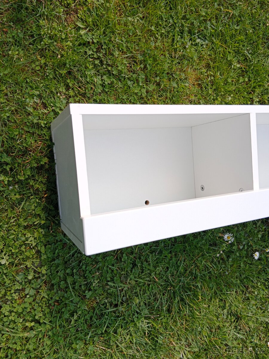 Nástěnná police bílá - 2