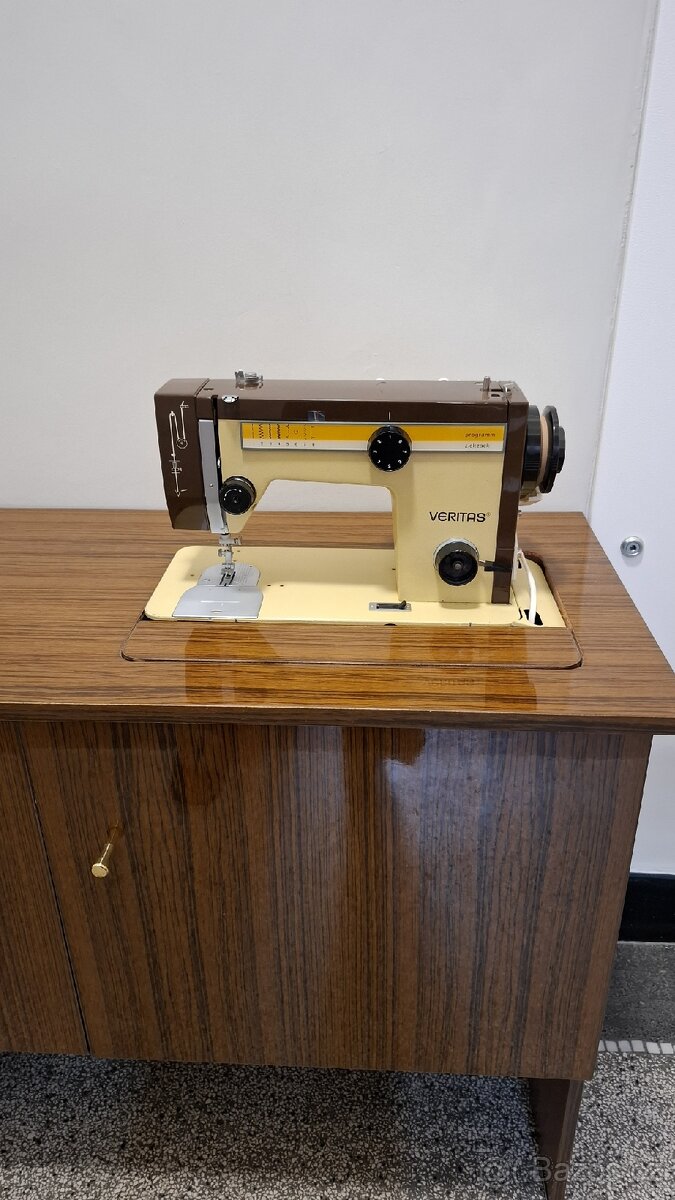 Prodej skříňového šicího stroje Veritas - 2
