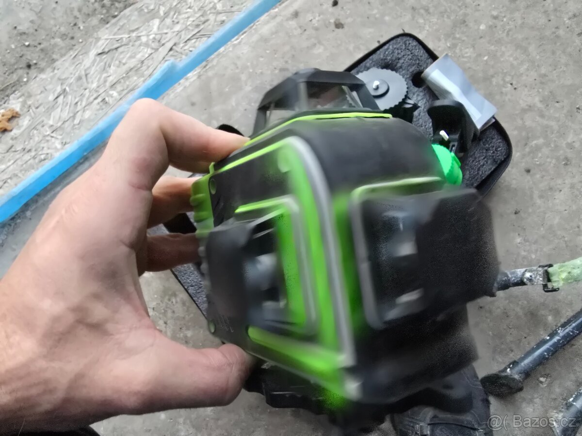 Prodám laser - barva paprsku zelená - 2