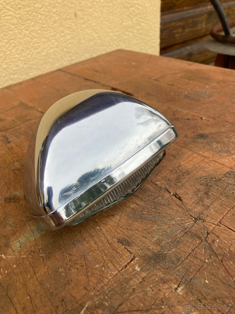 Couvací světlo Tatra 613 - 2