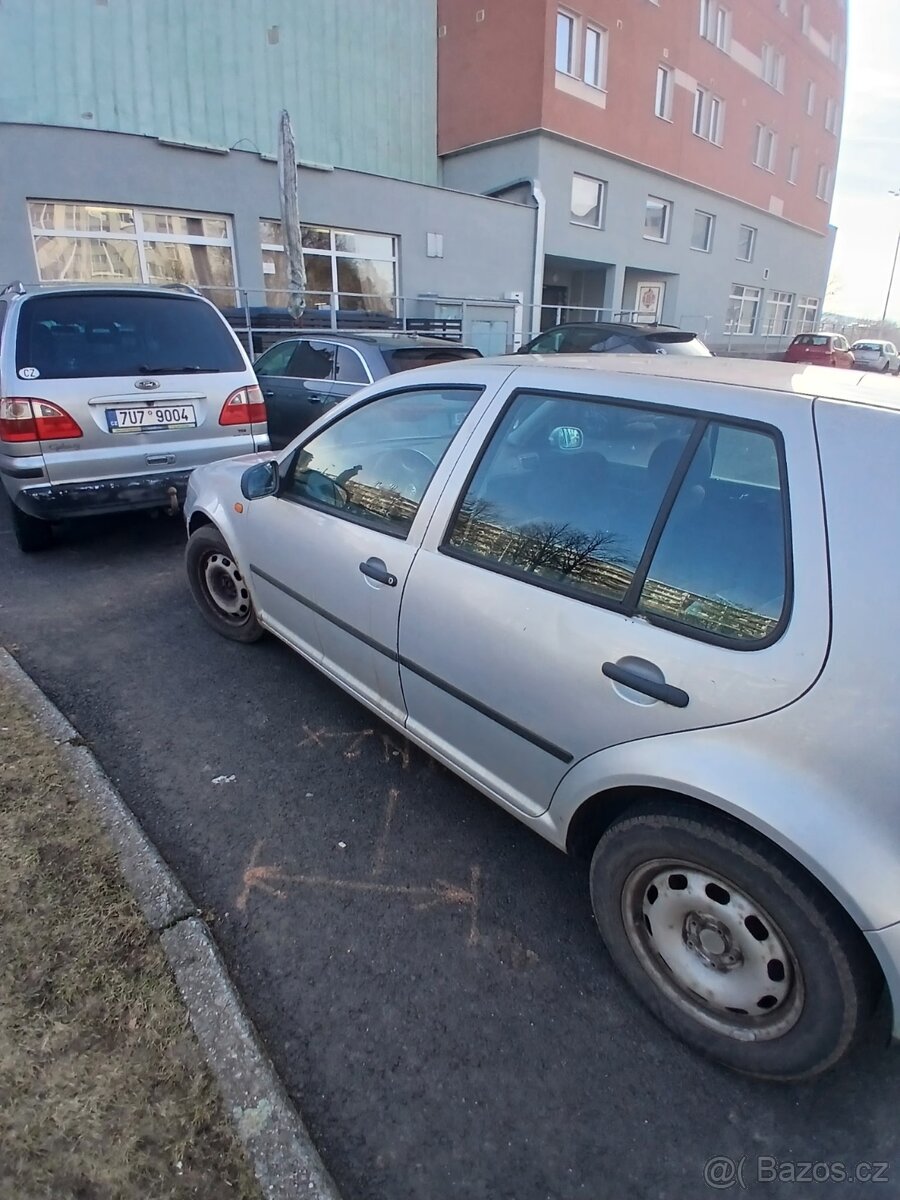VW Golf IV 1.6 benzín – nová STK - 2