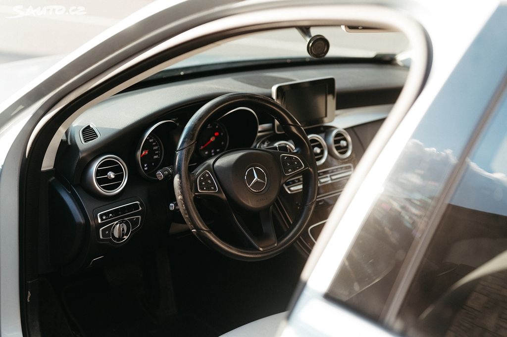 C 220D 4x4, airmatic, panorama, odpočet DPH - 2