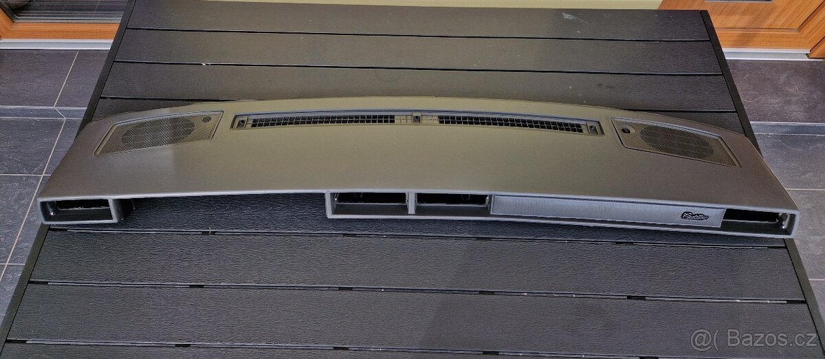 Cadillac Deville palubní deska - 2