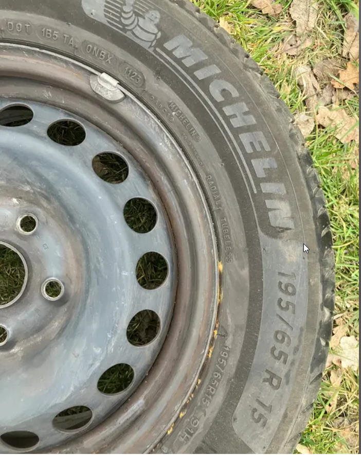 Michelin Primacy 195/65 R15, ježděné 1 ROK, 11/23 - 2