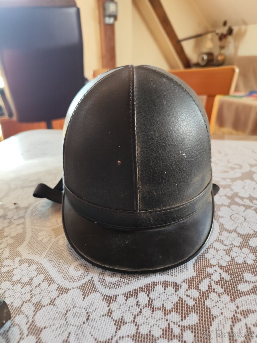 Přilba na koně - 2